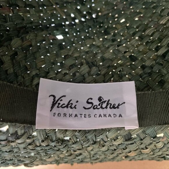 Vintage Green Straw Fedora Hat w/ Flowers - made by Vicki Sather 🇨🇦 - Picture 7 of 11